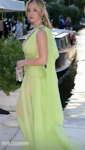 Sydney Sweeney OnlyFans Leaked Free Thumbnail Picture - #HCDdOfdXCb