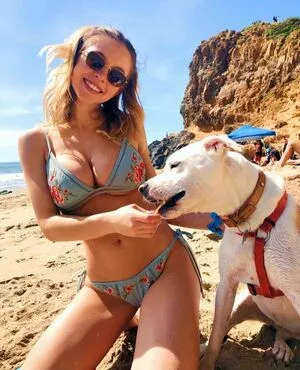 Sydney Sweeney OnlyFans Leaked Free Thumbnail Picture - #KorjC7S01N