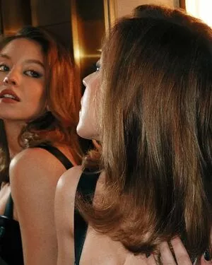 Sydney Sweeney OnlyFans Leaked Free Thumbnail Picture - #KszhdANlY8