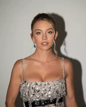 Sydney Sweeney OnlyFans Leaked Free Thumbnail Picture - #LYJJWEoGEJ