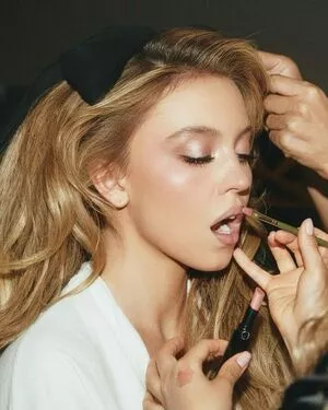 Sydney Sweeney OnlyFans Leaked Free Thumbnail Picture - #MXKhVkBf5H