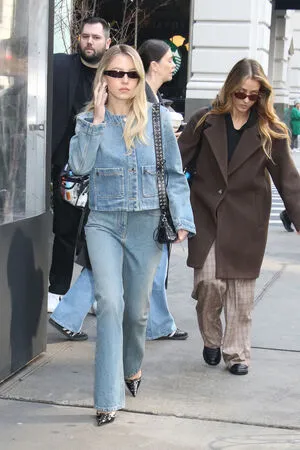 Sydney Sweeney OnlyFans Leaked Free Thumbnail Picture - #RrNOVSYHyo