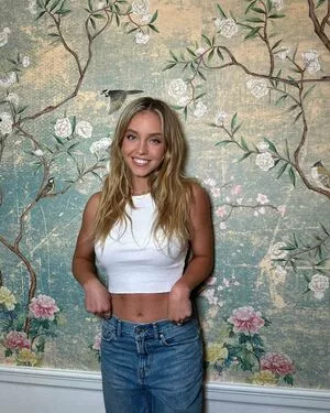 Sydney Sweeney OnlyFans Leaked Free Thumbnail Picture - #SnoOmQHRUL