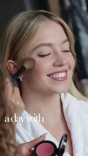 Sydney Sweeney OnlyFans Leaked Free Thumbnail Picture - #SssnZNrgbp