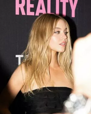 Sydney Sweeney OnlyFans Leaked Free Thumbnail Picture - #TPdf7vYXih