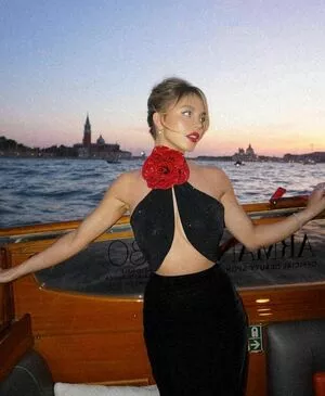 Sydney Sweeney OnlyFans Leaked Free Thumbnail Picture - #Tg04hvI0zQ