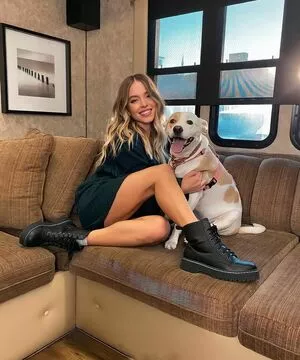 Sydney Sweeney OnlyFans Leaked Free Thumbnail Picture - #Vty37ipvcf