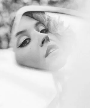 Sydney Sweeney OnlyFans Leaked Free Thumbnail Picture - #WtqlHh4xfS