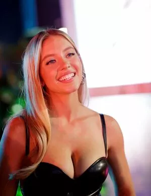 Sydney Sweeney OnlyFans Leaked Free Thumbnail Picture - #XliJ7Ys3CB