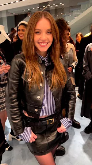 Sydney Sweeney OnlyFans Leaked Free Thumbnail Picture - #YLdO3lc6HF