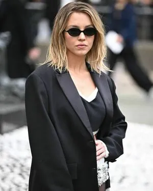 Sydney Sweeney OnlyFans Leaked Free Thumbnail Picture - #ZBxv0lp7oS