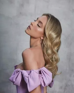 Sydney Sweeney OnlyFans Leaked Free Thumbnail Picture - #ZM73DURrIt