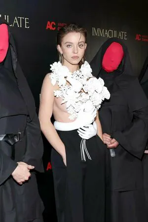 Sydney Sweeney OnlyFans Leaked Free Thumbnail Picture - #bdCyBg9AId