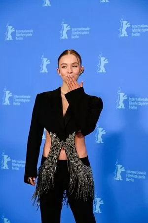 Sydney Sweeney OnlyFans Leaked Free Thumbnail Picture - #bjWgjpvPs1