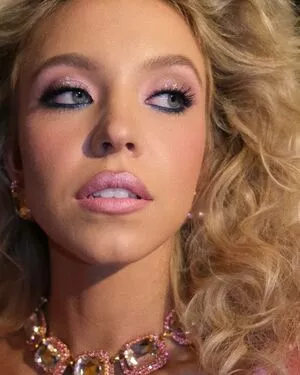 Sydney Sweeney OnlyFans Leaked Free Thumbnail Picture - #c9X0oHORgz