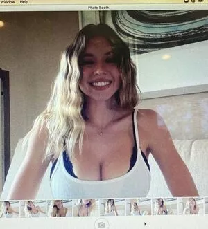 Sydney Sweeney OnlyFans Leaked Free Thumbnail Picture - #d3h3s2SMXc