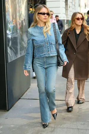 Sydney Sweeney OnlyFans Leaked Free Thumbnail Picture - #dyqfutexlz