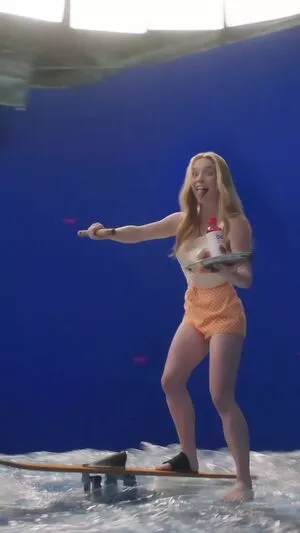 Sydney Sweeney OnlyFans Leaked Free Thumbnail Picture - #ecDzfXis6C