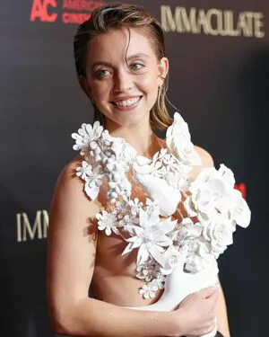 Sydney Sweeney OnlyFans Leaked Free Thumbnail Picture - #fRCnyNMNk3