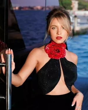 Sydney Sweeney OnlyFans Leaked Free Thumbnail Picture - #fg3DsRDrVQ