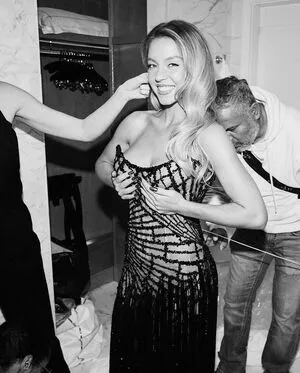 Sydney Sweeney OnlyFans Leaked Free Thumbnail Picture - #hNHUjTo7ii