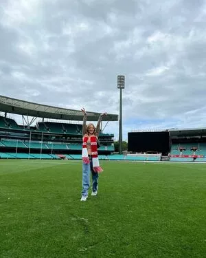 Sydney Sweeney OnlyFans Leaked Free Thumbnail Picture - #iTICSNzMNK