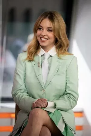 Sydney Sweeney OnlyFans Leaked Free Thumbnail Picture - #jpTAznIl32