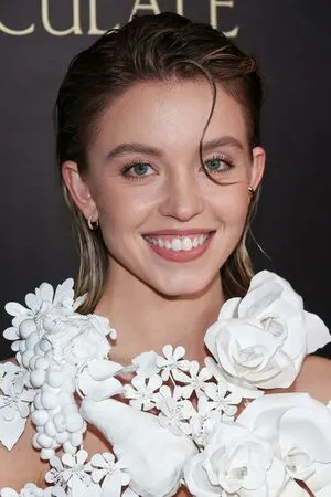 Sydney Sweeney OnlyFans Leaked Free Thumbnail Picture - #kGFarAlQvf