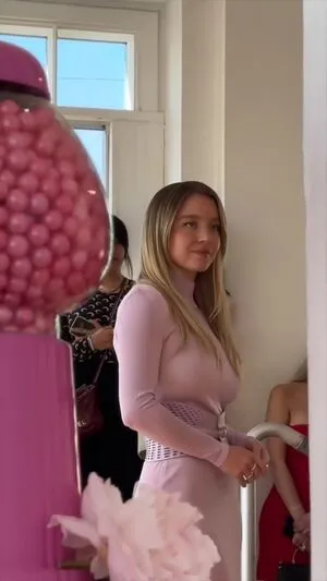 Sydney Sweeney OnlyFans Leaked Free Thumbnail Picture - #koTFZ4FBIZ