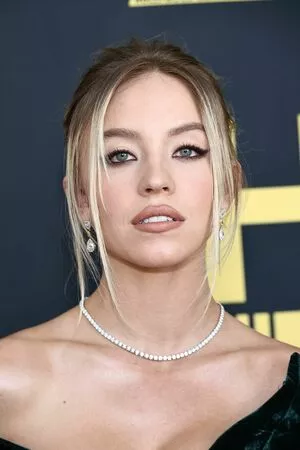 Sydney Sweeney OnlyFans Leaked Free Thumbnail Picture - #l7O167MpaI