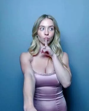 Sydney Sweeney OnlyFans Leaked Free Thumbnail Picture - #nPYp4kkxU2
