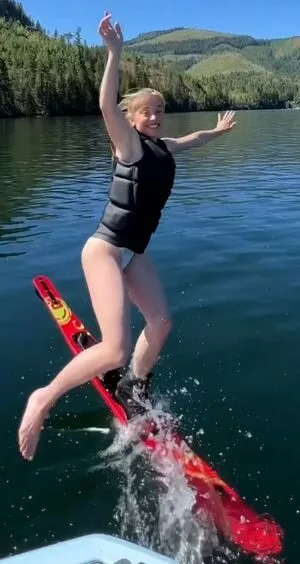 Sydney Sweeney OnlyFans Leaked Free Thumbnail Picture - #nd2mT9N2pS