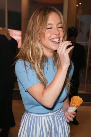 Sydney Sweeney OnlyFans Leaked Free Thumbnail Picture - #ql705PVL4f