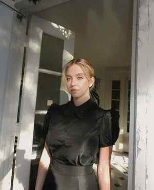 Sydney Sweeney OnlyFans Leaked Free Thumbnail Picture - #rzFF90vFKA