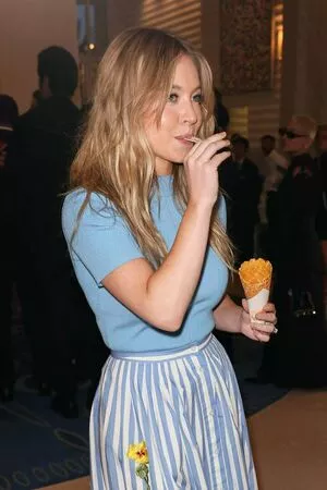Sydney Sweeney OnlyFans Leaked Free Thumbnail Picture - #sY16steSgV