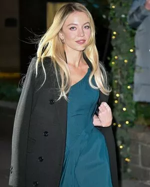 Sydney Sweeney OnlyFans Leaked Free Thumbnail Picture - #wFx90fHI84