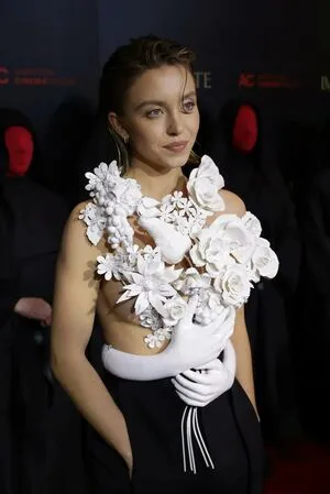 Sydney Sweeney OnlyFans Leaked Free Thumbnail Picture - #x155A28vvx