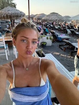 Sydney Thomas OnlyFans Leaked Free Thumbnail Picture - #C2yrzEL35Q