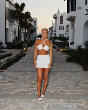 Sydney Thomas OnlyFans Leaked Free Thumbnail Picture - #EzMUs2B8Qi