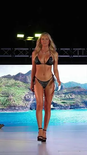 Sydney Thomas OnlyFans Leaked Free Thumbnail Picture - #PbRFLOoUN8