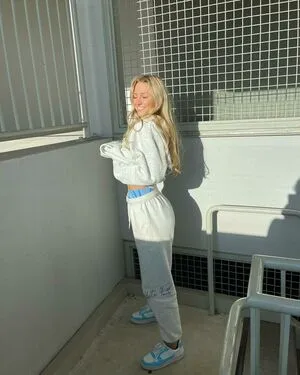 Sydney Thomas OnlyFans Leaked Free Thumbnail Picture - #lAKDyZIYdN