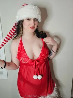 Sydneyq Official Basic OnlyFans Leaked Free Thumbnail Picture - #PebbaTVLx7