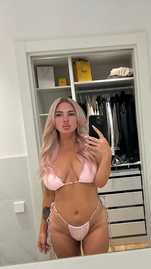 Sylvia Helminger OnlyFans Leaked Free Thumbnail Picture - #1EilTEo4dC