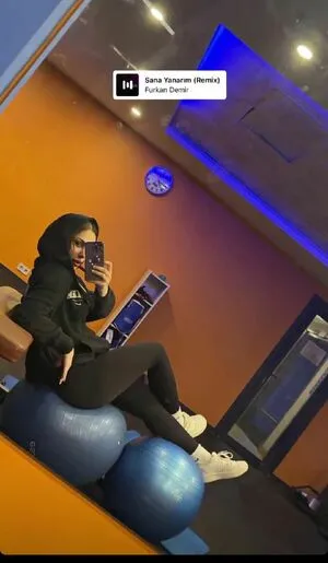 Symkyck OnlyFans Leaked Free Thumbnail Picture - #1A91KpuSlL