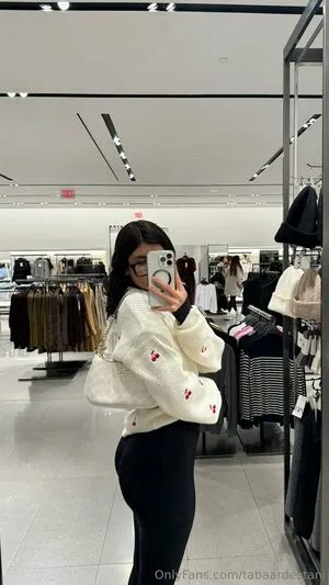 Tabaardestani OnlyFans Leaked Free Thumbnail Picture - #kVOFQDafo2