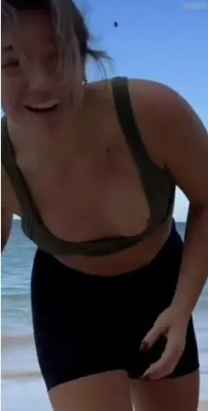 Tabitha Swatosh OnlyFans Leaked Free Thumbnail Picture - #gscHG8IULC