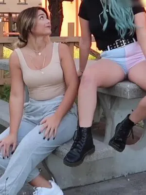 Tabitha Swatosh OnlyFans Leaked Free Thumbnail Picture - #yTApgDBotY