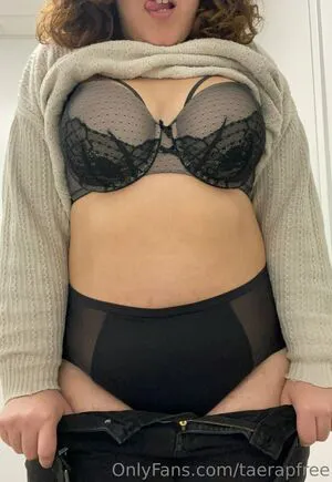 Taerapfree OnlyFans Leaked Free Thumbnail Picture - #ffTXplOLyd