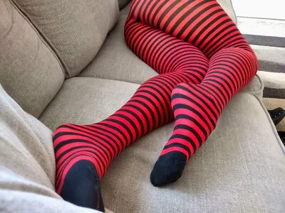 Take My Feet OnlyFans Leaked Free Thumbnail Picture - #kpipp5sDxm