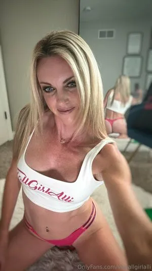 Tallgirlalli OnlyFans Leaked Free Thumbnail Picture - #4eYupJ7TH4